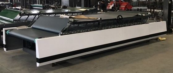 다재다능한 400mm 자동 플루트 라미네이터 기계