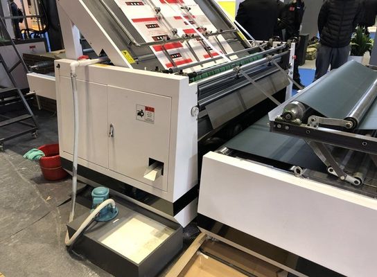 다재다능한 400mm 자동 플루트 라미네이터 기계